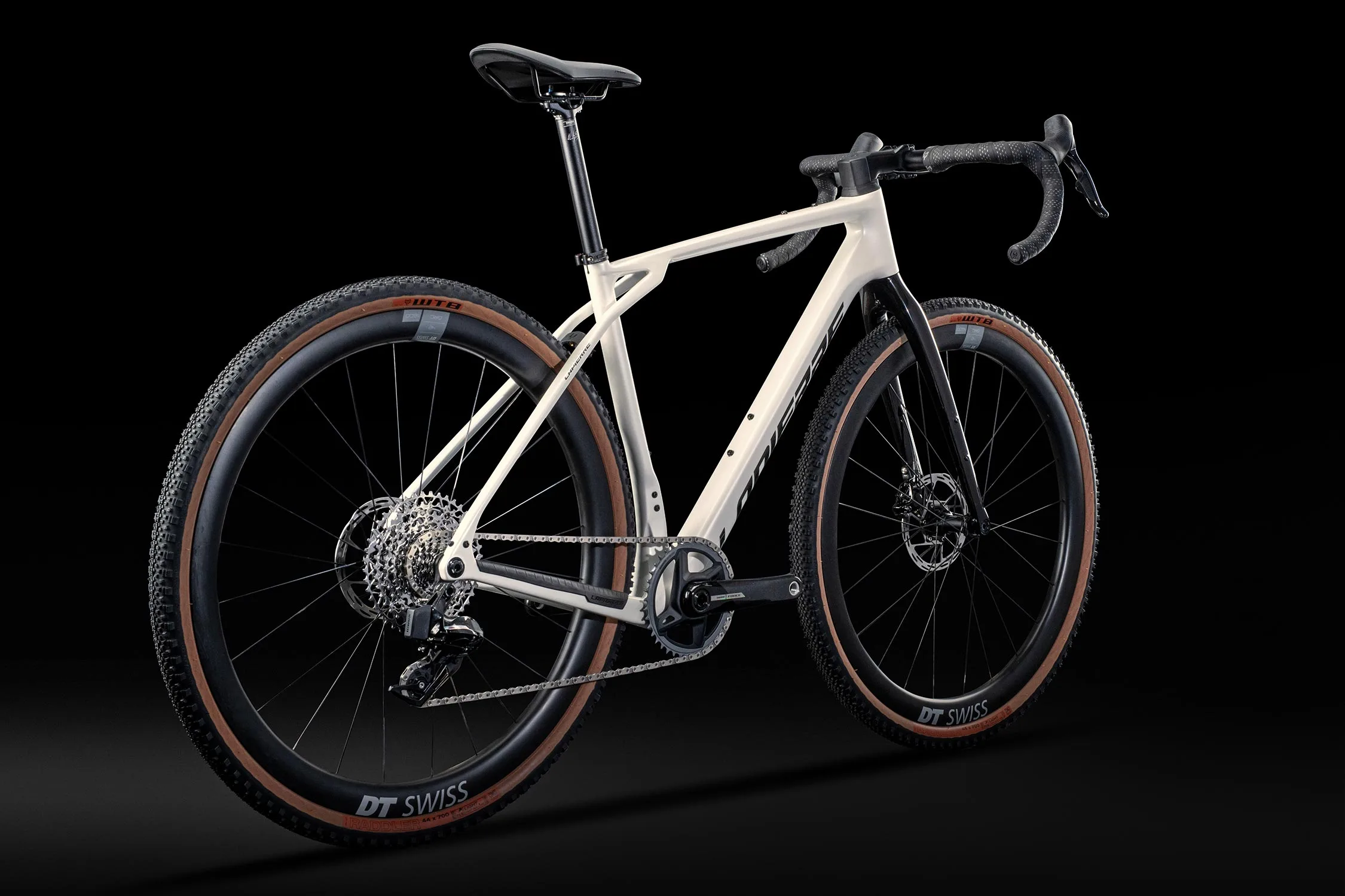 2025 Lapierre Crosshill CF comfort carbon gravel bike, angled detail