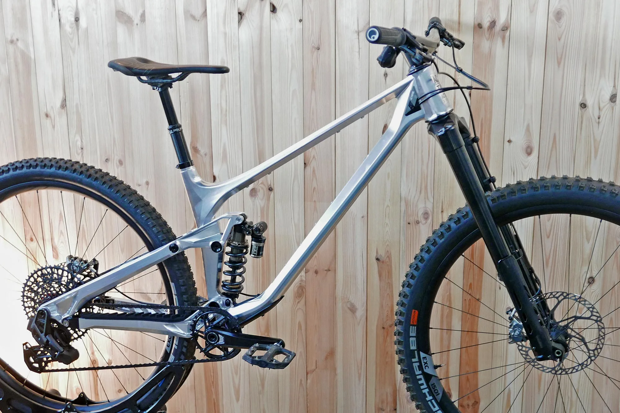2024 ActoFive I-Train Mk2 adjustable CNC-machined aluminum short-travel 29er Trail Enduro mountain bike, detail