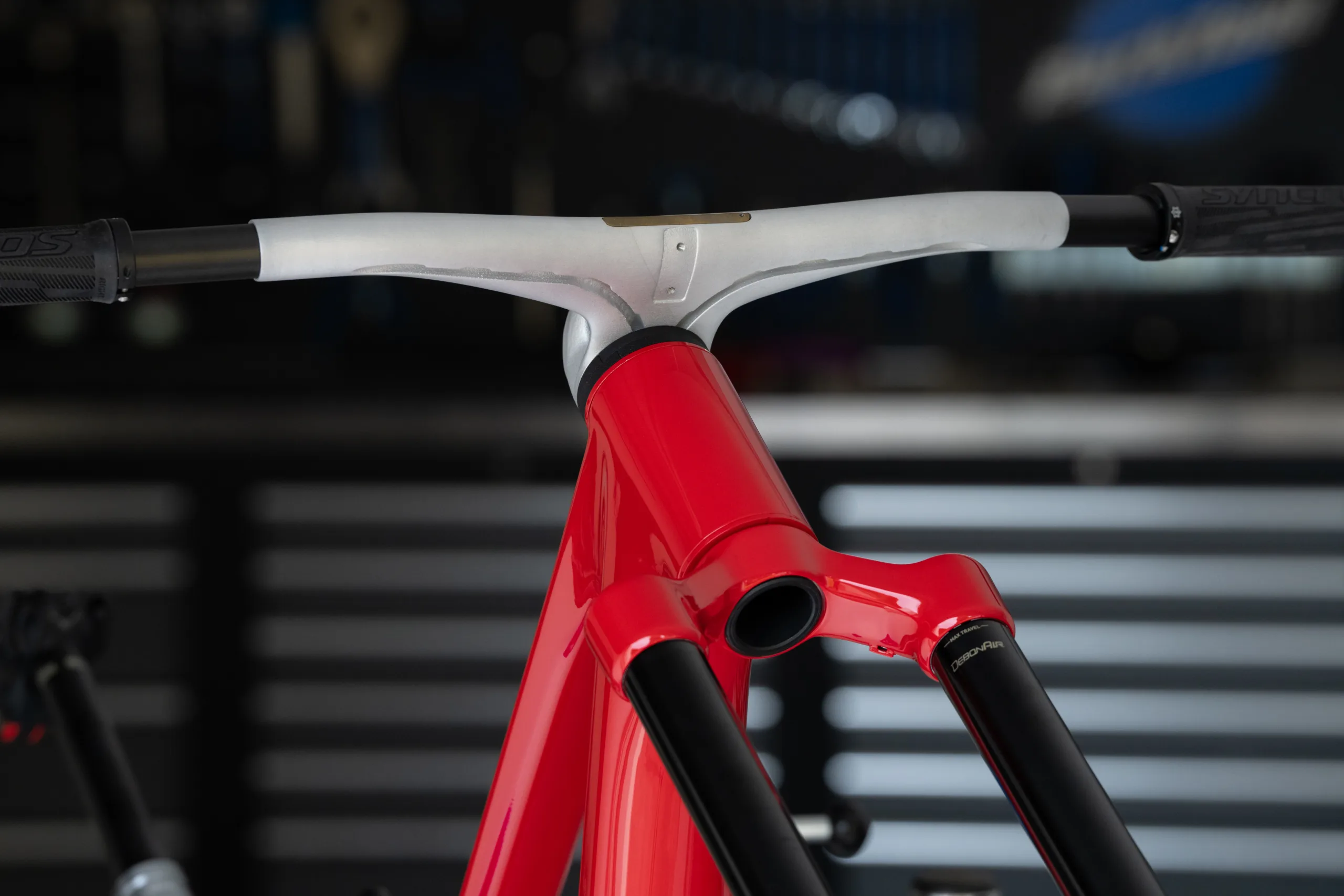 Dangerholm's Scott Spark RC Visione bar close up