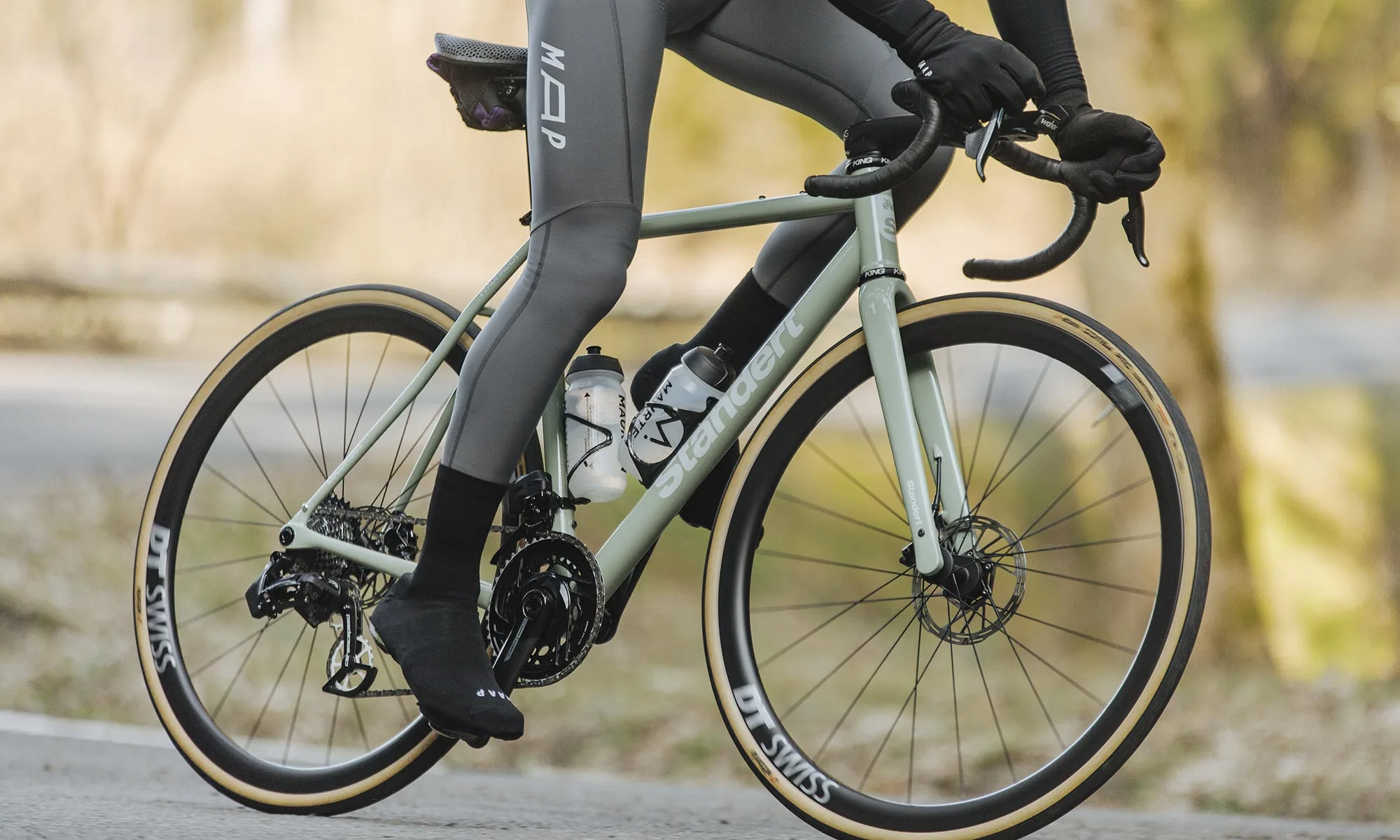 2024 Standert Pfadfinder integrated steel endurance all-road bike, EU-made in the Czech Republic, riding